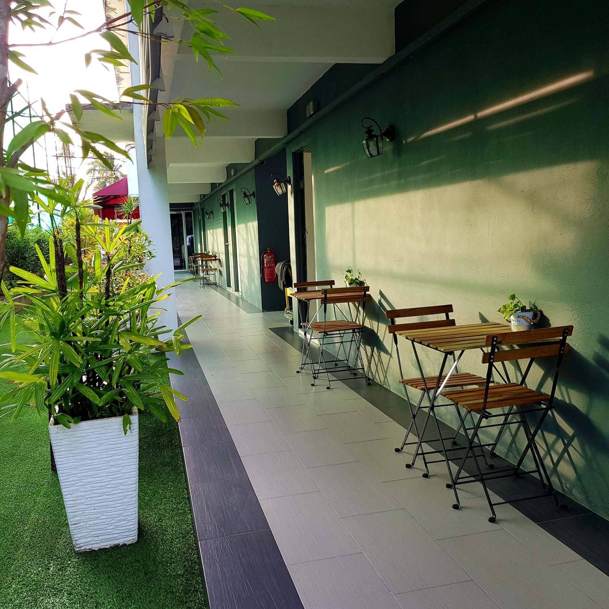 Cassakaseh Guest House Pantai Cenang  Exteriör bild